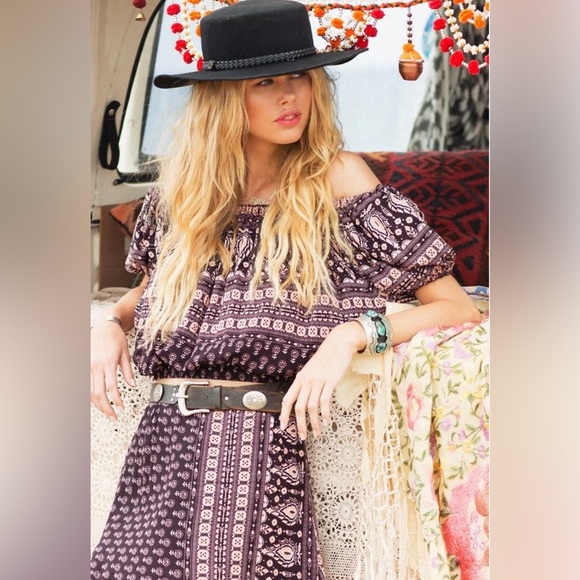 Spell & the Gypsy Collective Gypsiana Pepper off the shoulder top and sk… - Picture 3 of 15